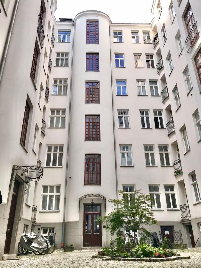 Bezagenta Wilcza8 Minimalist Studio Central Location Varşova Dış mekan fotoğraf